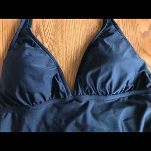 Sunset halter tankini black top size E